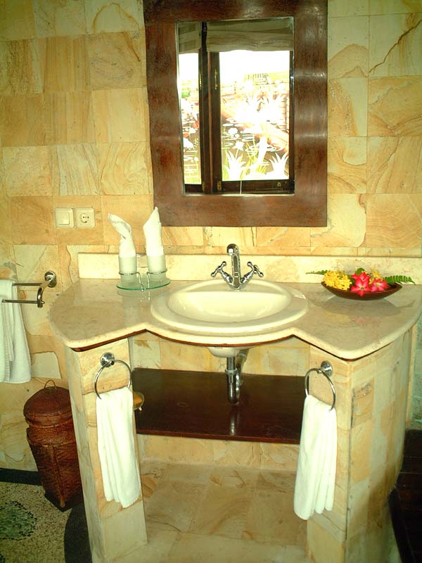 Untitled Document [villarosalia.com]